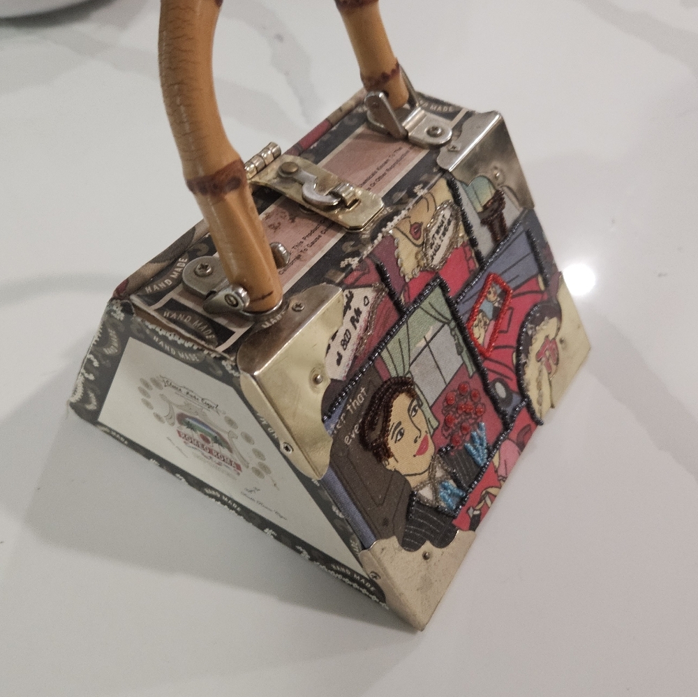 Handmade Unique Purse Romantic Comic Cigar Box Purse - Picture 5 of 16